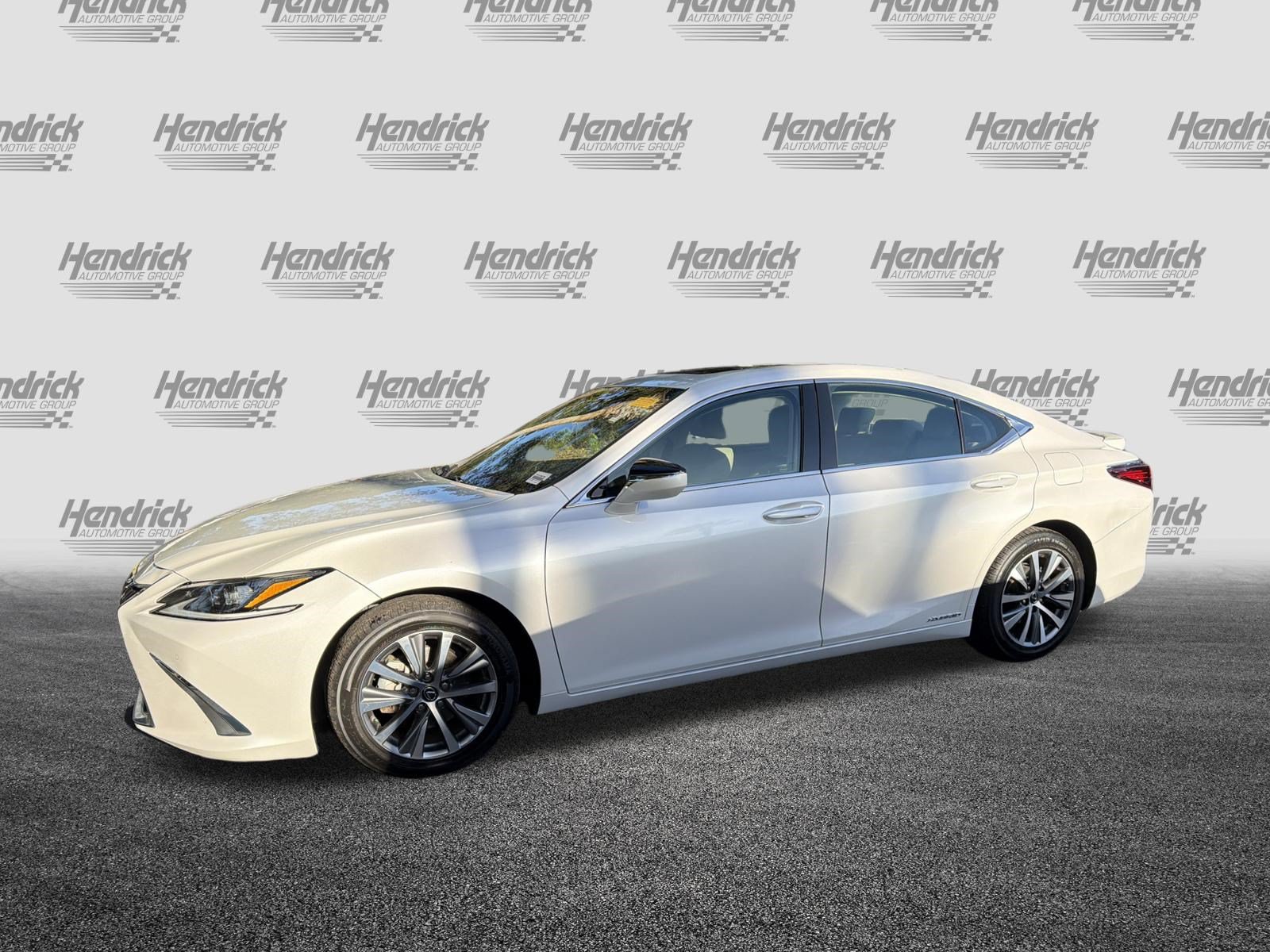 Certified 2020 Lexus ES 300h w/ Premium Package FWD image 6