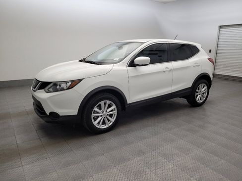 Used 2018 Nissan Rogue Sport S w/ S Appearance Package FWD image 2