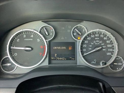 Used 2016 Toyota Tundra SR5 w/ SR5 Upgrade Package image 10