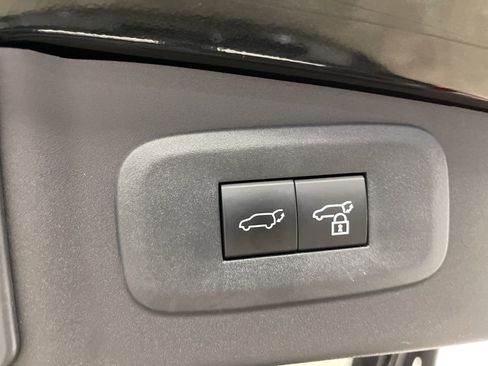 Used 2024 Lexus RZ 300e Premium image 34