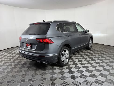 Used 2019 Volkswagen Tiguan SEL Premium image 11