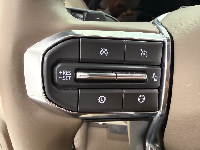 Used 2026 GMC Yukon XL Denali w/ Denali Reserve Package RWD image 12