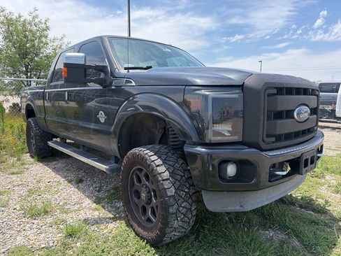 Used 2015 Ford F350 Platinum w/ FX4 Off-Road Package AWD/4WD image 3