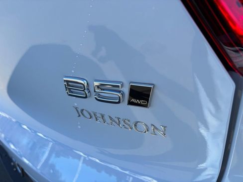 New 2026 Volvo XC40 B5 Plus w/ Protection Package Premier image 6