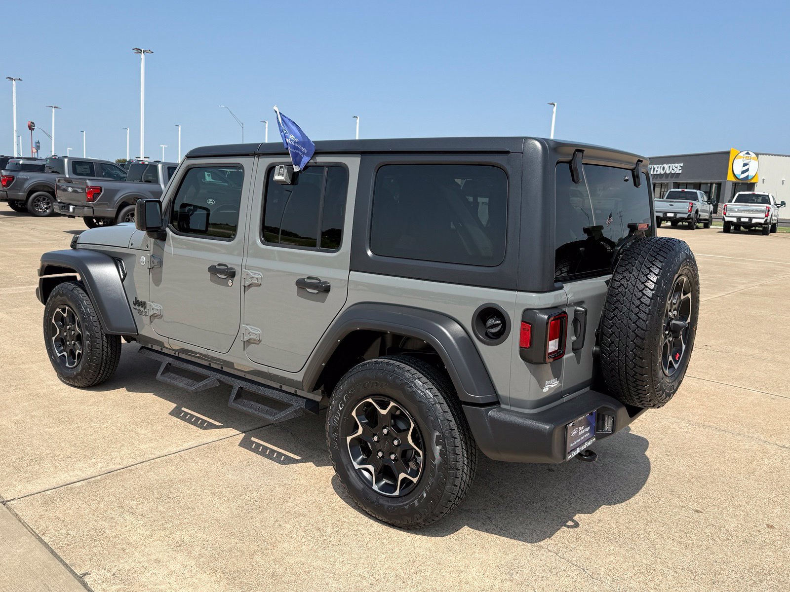 Used 2021 Jeep Wrangler Unlimited Sport AWD/4WD image 7