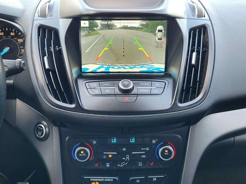 Used 2019 Ford Escape SEL FWD image 17