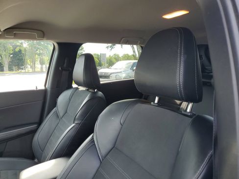 Used 2024 Mitsubishi Outlander FWD image 16