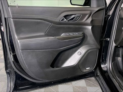 Used 2019 GMC Acadia SLT FWD image 25