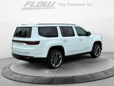 Used 2023 Jeep Wagoneer Series III w/ Premium Group I AWD/4WD image 9