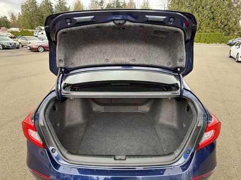 Used 2018 Honda Accord EX image 31