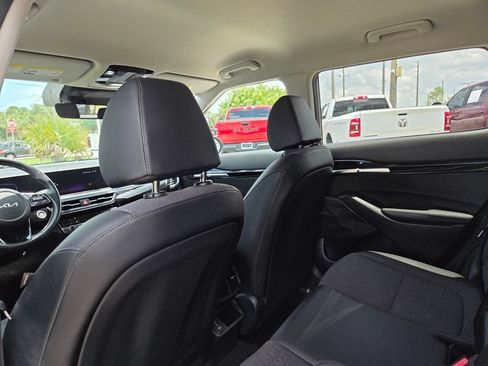 Used 2025 Kia Seltos S FWD image 23