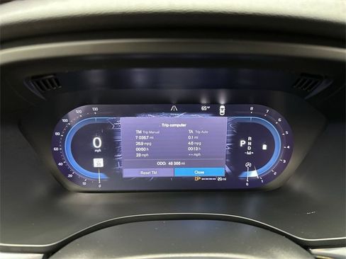 Certified 2023 Volvo XC60 B5 Plus w/ Climate Package image 15