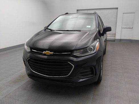 Used 2021 Chevrolet Trax LT AWD/4WD image 15