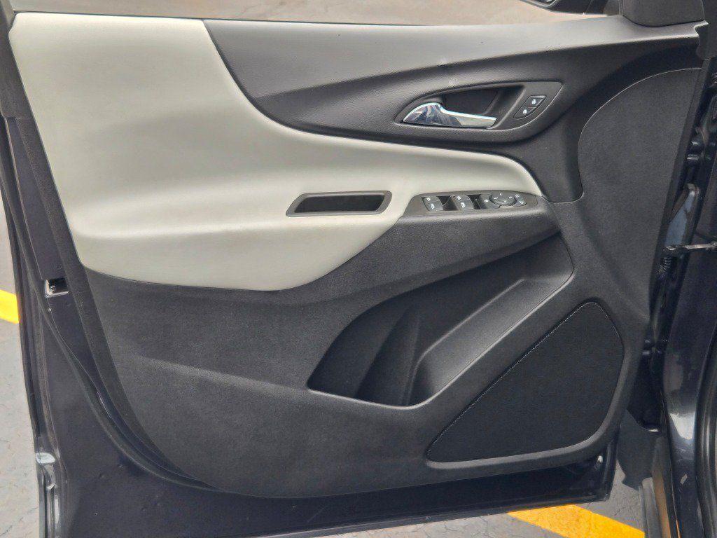 Certified 2022 Chevrolet Equinox LS w/ LS Convenience Package FWD image 19