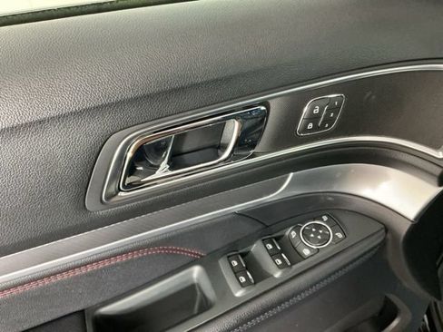 Used 2018 Ford Explorer Sport w/ Equipment Group 401A AWD/4WD image 15