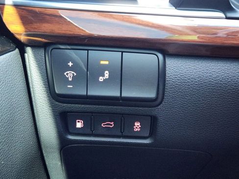 Used 2019 Kia Cadenza Premium image 22