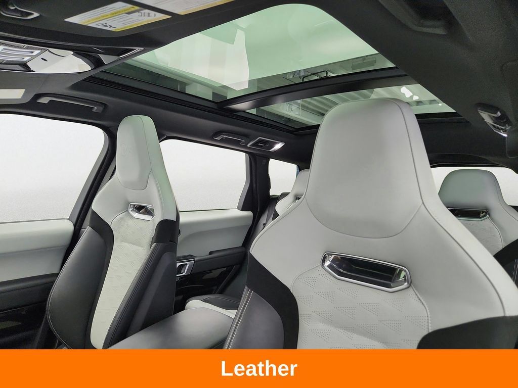 Used 2018 Land Rover Range Rover Sport SVR AWD/4WD image 11