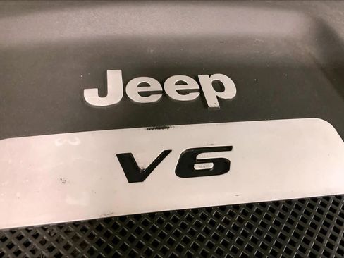 Used 2016 Jeep Wrangler Rubicon w/ Dual Top Group image 30