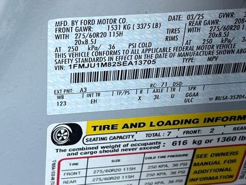 Used 2025 Ford Expedition Platinum AWD/4WD image 32
