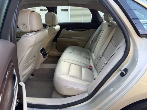 Used 2014 Cadillac XTS Premium FWD image 27