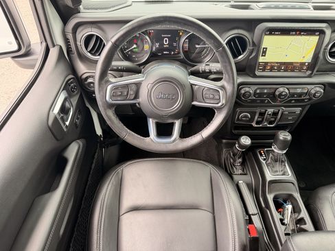 Used 2023 Jeep Wrangler Unlimited Sahara w/ Cold Weather Group AWD/4WD image 29
