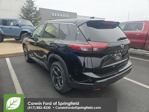 Used 2025 Nissan Rogue SV image 7