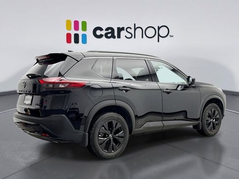 Used 2023 Nissan Rogue SV w/ SV Premium B Package image 5