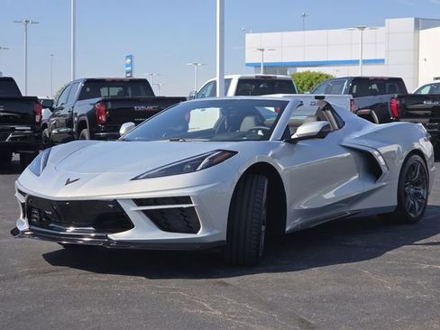 Used 2023 Chevrolet Corvette Stingray Preferred Conv w/ Z51 Performance Package RWD image 19