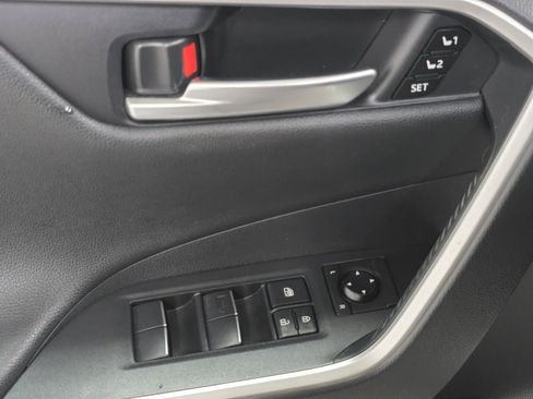 Certified 2019 Toyota RAV4 Limited w/ Advanced Technology Package image 25