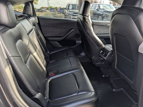 Used 2024 Tesla Model Y Long Range image 29