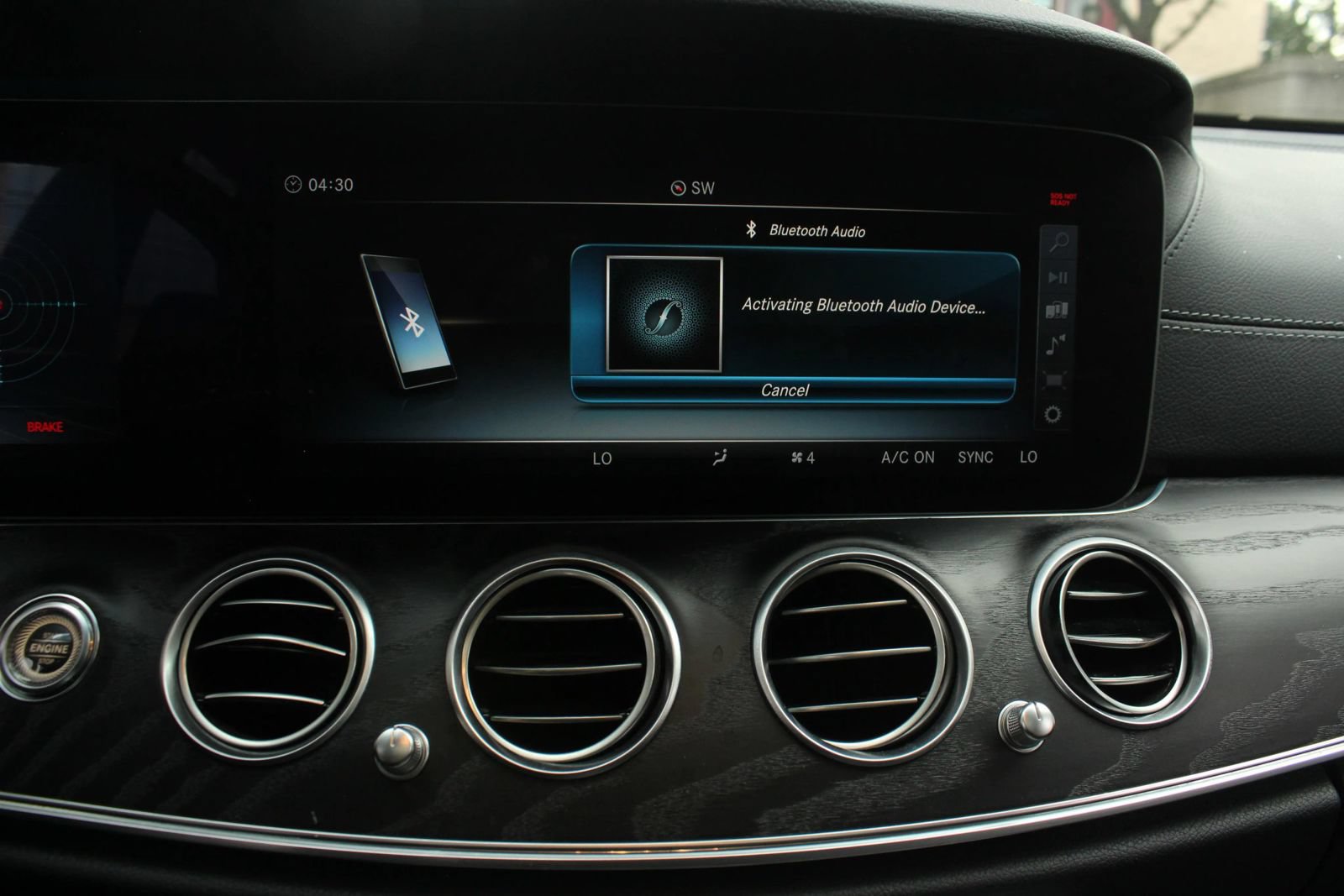 Used 2018 Mercedes-Benz E 400 4MATIC Wagon w/ Premium 3 Package image 33