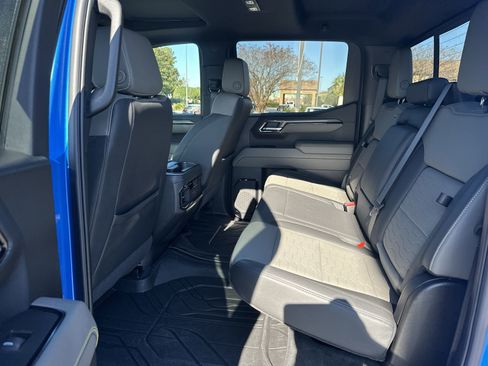 Used 2025 Chevrolet Silverado 1500 ZR2 w/ Technology Package image 31