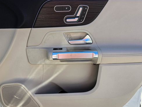 New 2026 Mercedes-Benz GLB 250 4MATIC image 35