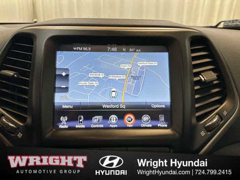 Used 2017 Jeep Cherokee Limited image 26