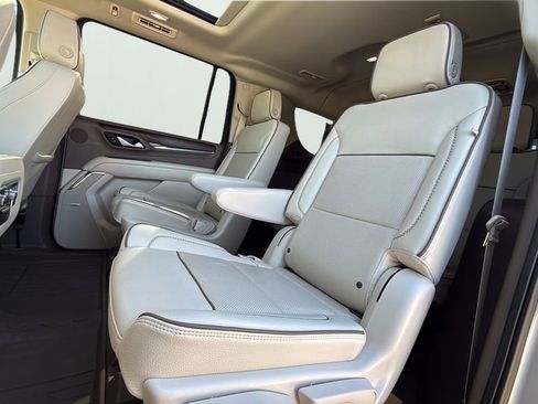 Used 2023 GMC Yukon XL Denali image 21