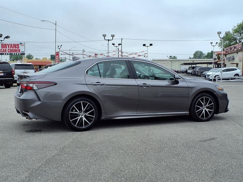 Used 2023 Toyota Camry SE image 23