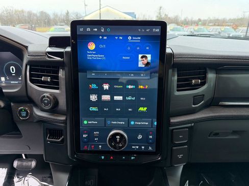 Used 2025 Ford F150 Lightning Flash image 27