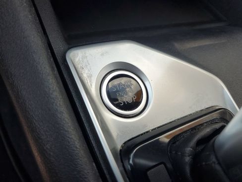 Used 2019 Nissan Altima 2.5 SV AWD/4WD image 17