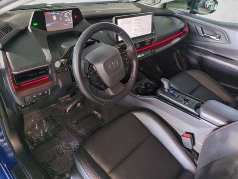 Used 2023 Toyota Prius Prime Premium FWD image 10