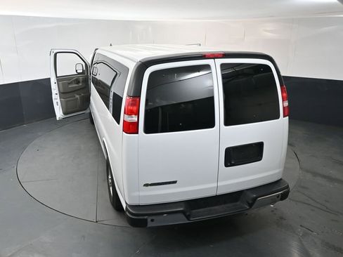 Used 2025 Chevrolet Express 3500 LT w/ LT Preferred Equipment Group RWD image 15