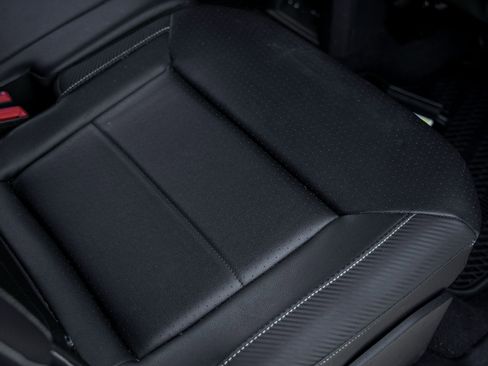 Used 2021 Volkswagen Atlas Cross Sport SE image 40