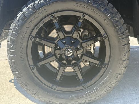 Used 2016 Ford F150 Limited w/ Trailer Tow Package image 12