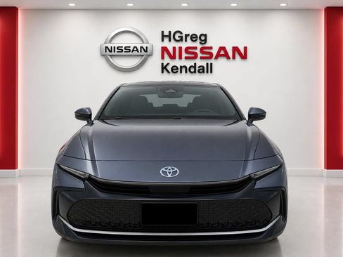 Used 2023 Toyota Crown w/ Advanced Technology Package AWD/4WD image 5
