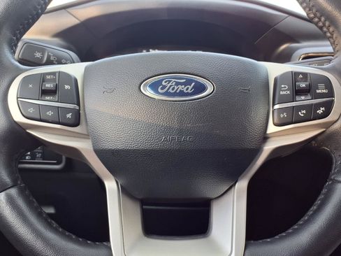 Used 2023 Ford Explorer XLT w/ Equipment Group 202A AWD/4WD image 16