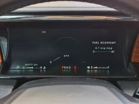 Used 2018 Lincoln Navigator Select w/ Technology Package RWD image 24
