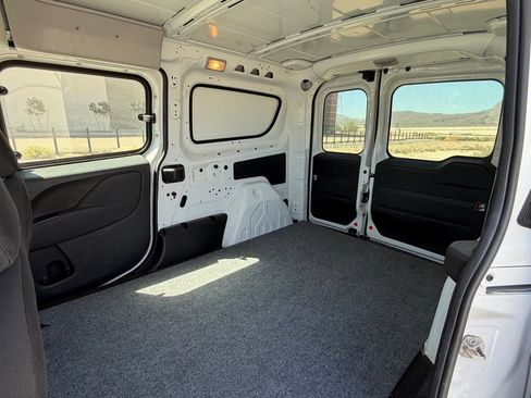 Used 2021 RAM ProMaster City Tradesman w/ Window Group 05 FWD image 13
