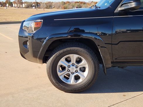 Used 2023 Toyota 4Runner SR5 image 9