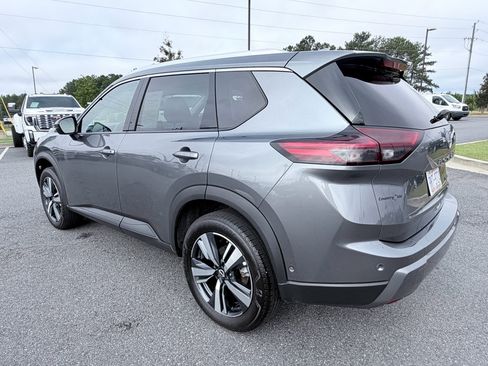 Used 2026 Nissan Rogue SL AWD/4WD image 7