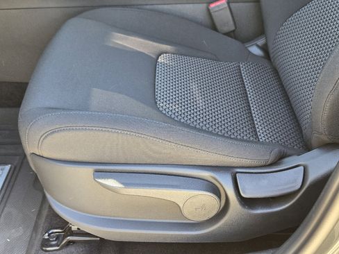 New 2026 Kia Sportage LX image 17