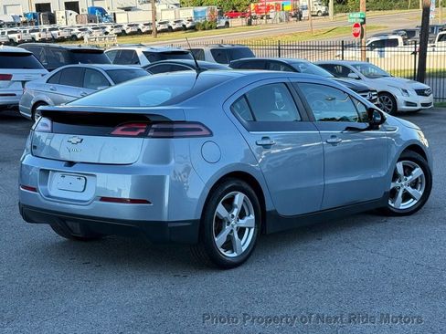 Used 2013 Chevrolet Volt FWD image 19